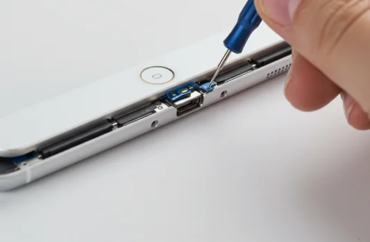 iPad data recovery service in progress